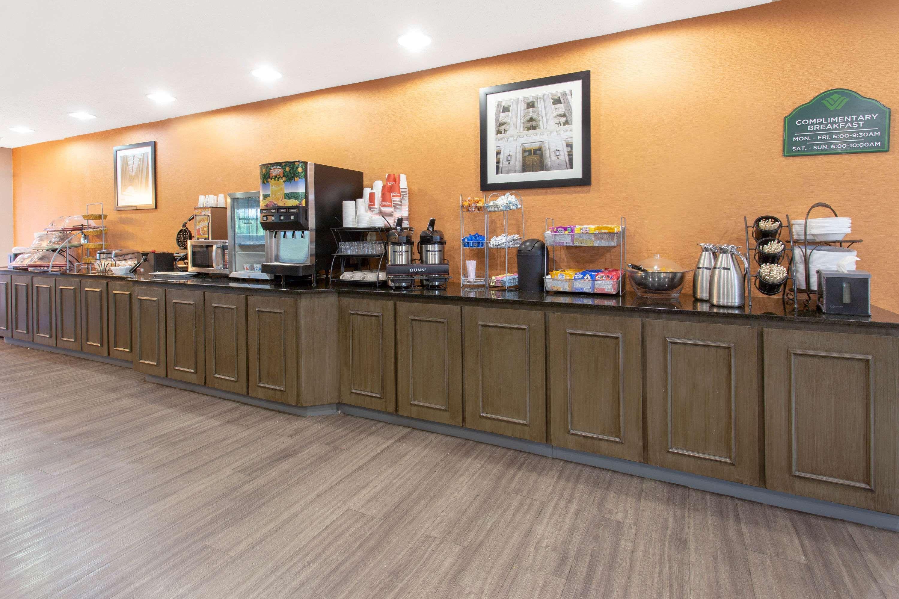 Hotel Wingate By Wyndham Indianapolis Airport Plainfield Exterior foto